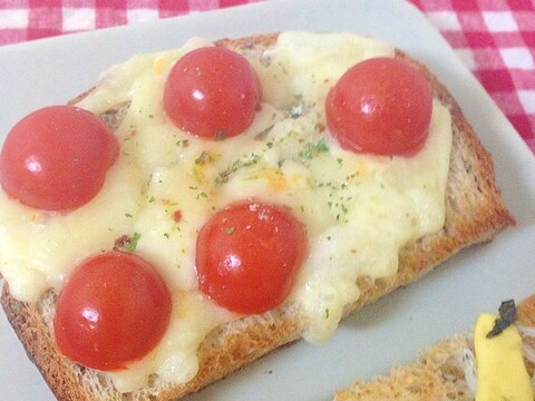 トマトのチーズトースト♡
